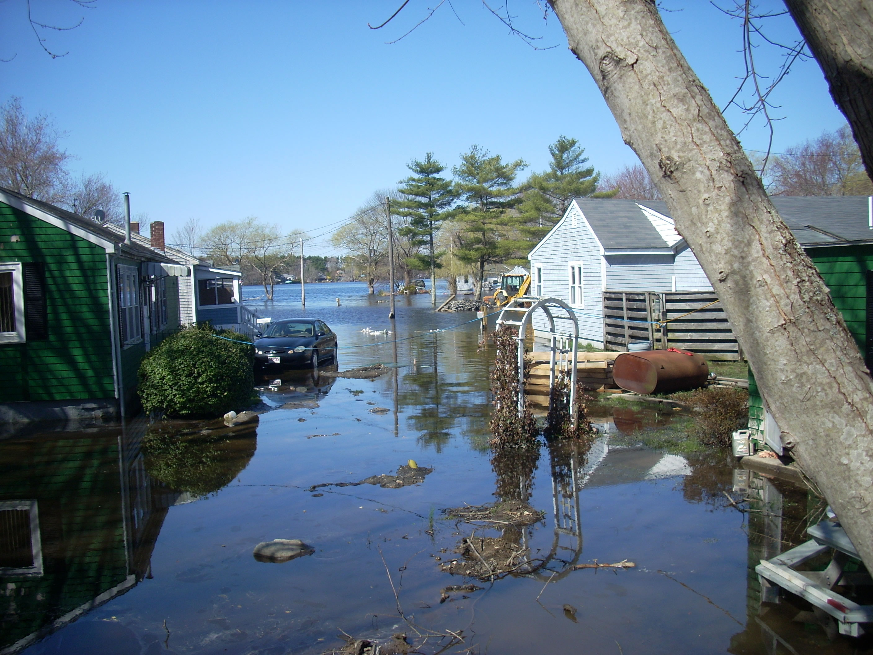 Lakeville Flood near landing 